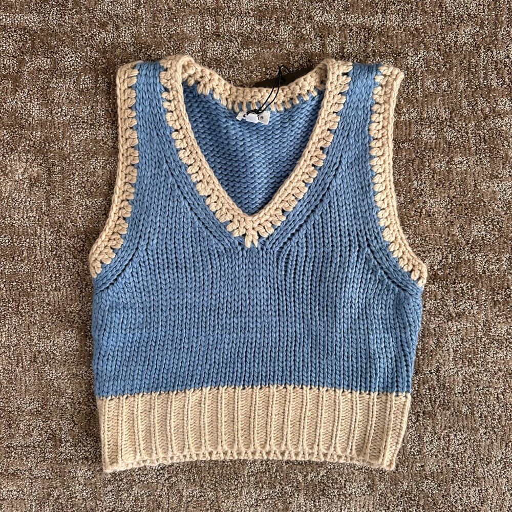 Le Lis Blue and Cream Knit Vest
